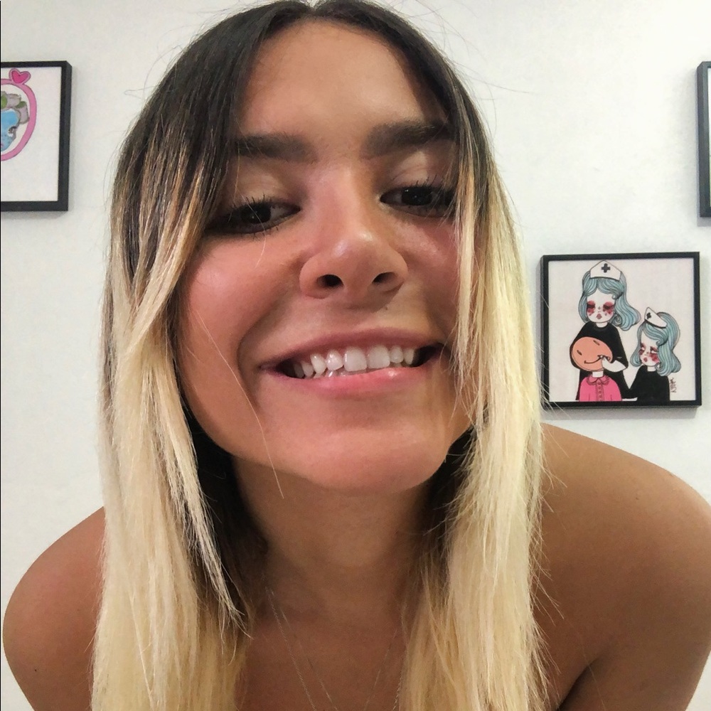 Meet your Posher, Sabrina